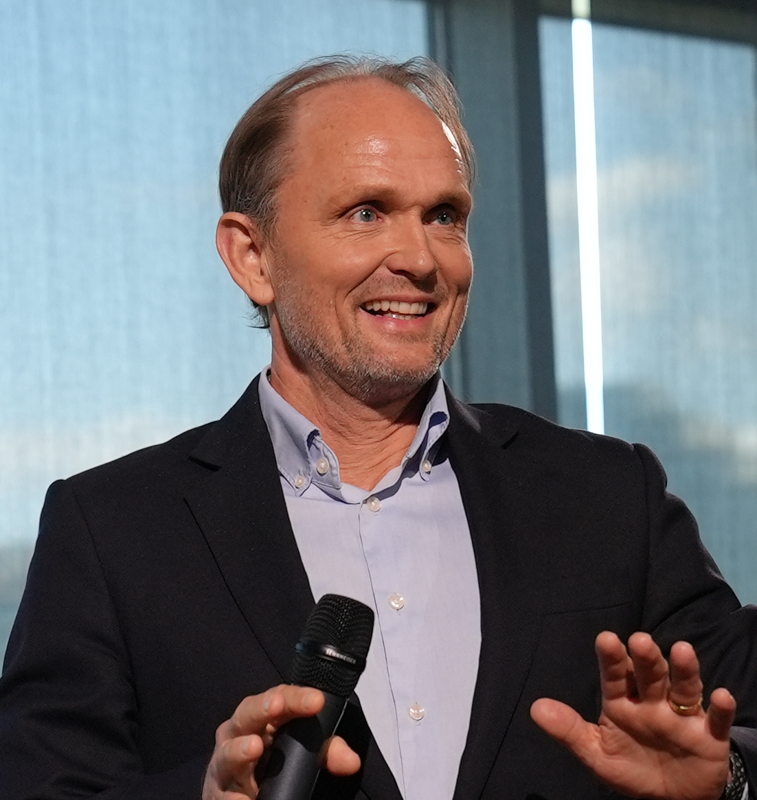 cbee0eab-c4e5-4e65-bc49-929c26c85377